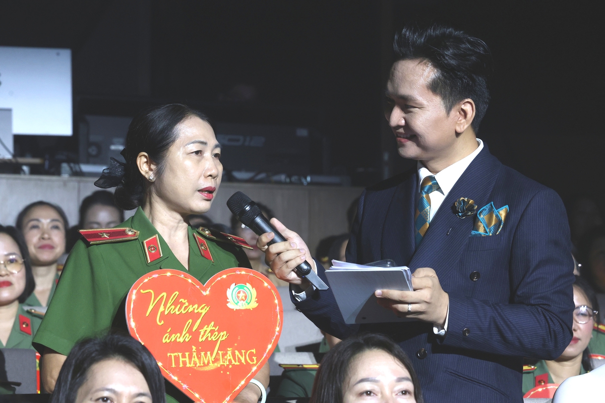 Trao 25 Giải thưởng "Phụ nữ Công an tiêu biểu" và biểu dương 68 "Nữ Công an cơ sở xuất sắc"- Ảnh 8.