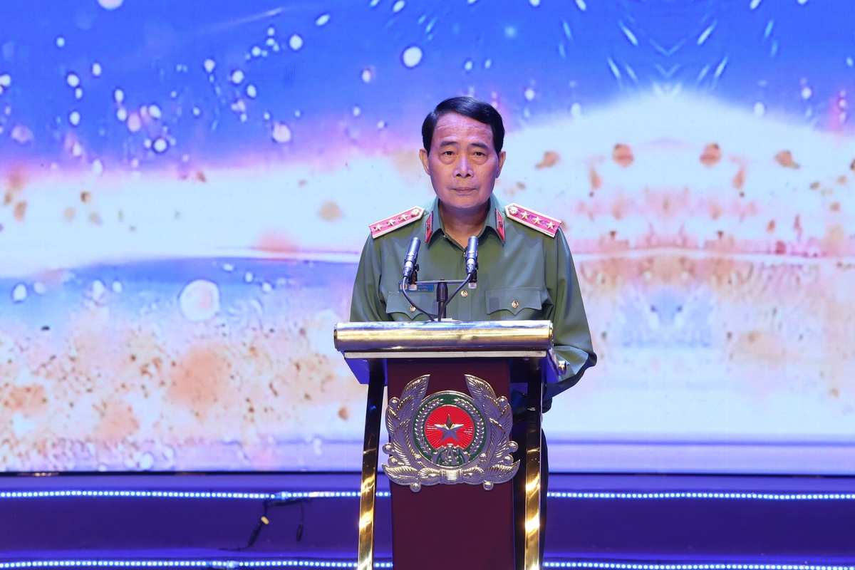 Trao 25 Giải thưởng "Phụ nữ Công an tiêu biểu" và biểu dương 68 "Nữ Công an cơ sở xuất sắc"- Ảnh 2.