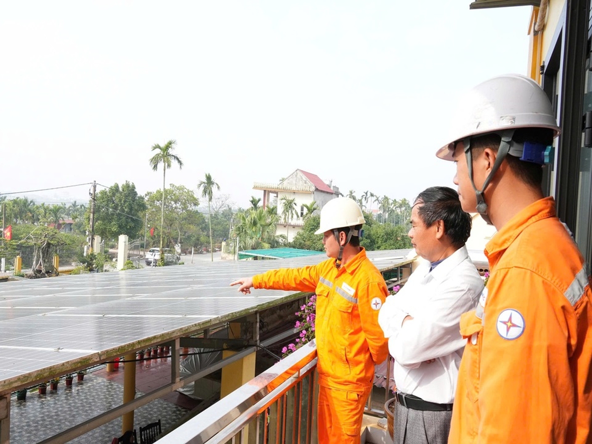 Điện lực miền Bắc triển khai nhiều giải pháp bảo đảm cung cấp điện mùa nắng nóng- Ảnh 2.