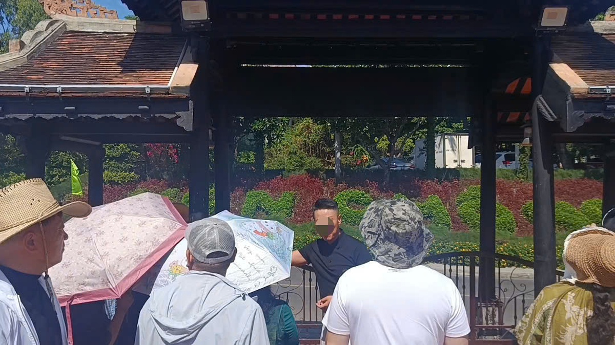 Khánh Hòa: Hướng dẫn viên nước ngoài "lấn sân", hướng dẫn viên Việt "kêu cứu"- Ảnh 1.