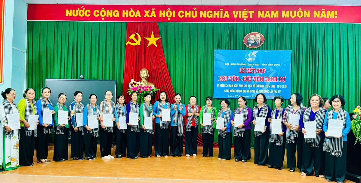 Hội LHPN phường Long Châu (Vĩnh Long): Kết nạp hơn 130 hội viên mới và hội viên danh dự - Ảnh 1. Hội LHPN phường Long Châu (Vĩnh Long): Kết nạp hơn 130 hội viên mới và hội viên danh dự - Ảnh 1.