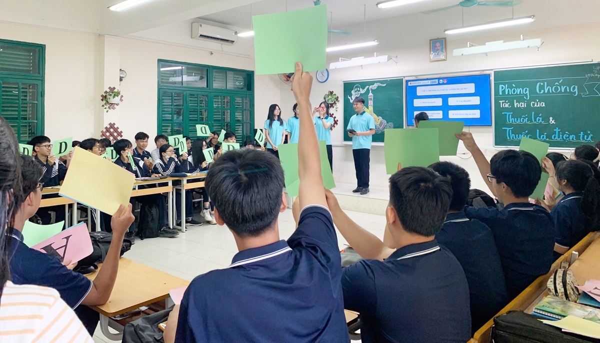Giáo viên làm gương, học sinh thêm "lá chắn" trước thuốc lá và thuốc lá điện tử- Ảnh 1.