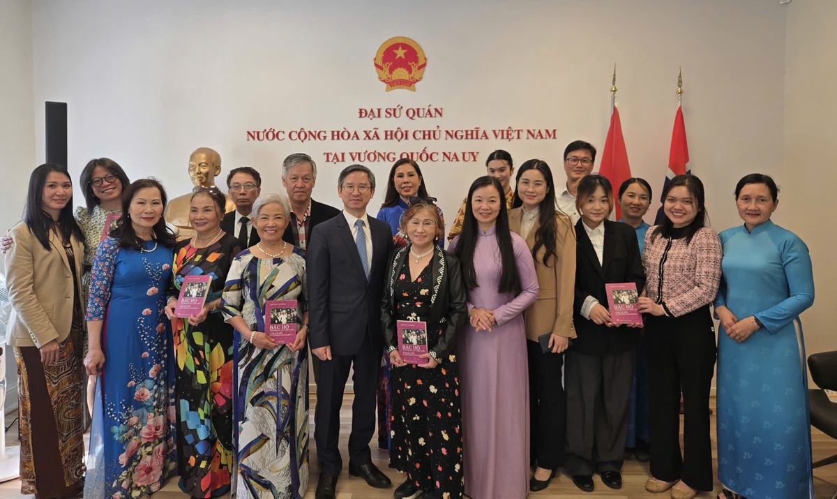 Đoàn công tác TƯ Hội LHPN Việt Nam trao đổi kinh nghiệm thúc đẩy bình đẳng giới tại Na Uy- Ảnh 6. Đoàn công tác TƯ Hội LHPN Việt Nam trao đổi kinh nghiệm thúc đẩy bình đẳng giới tại Na Uy- Ảnh 6.