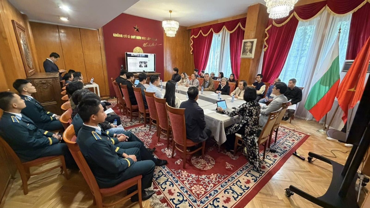 Tuổi trẻ Việt Nam tại Bulgaria: Giữ gìn bản sắc - Vững bước tương lai- Ảnh 1. Tuổi trẻ Việt Nam tại Bulgaria: Giữ gìn bản sắc - Vững bước tương lai- Ảnh 1.