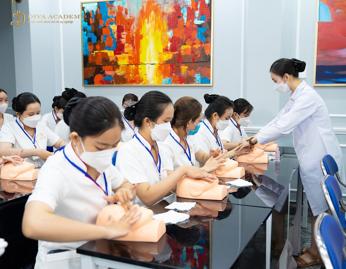 Hà Nội dự kiến miễn 100% học phí các ngành nghề trọng điểm- Ảnh 1. Hà Nội dự kiến miễn 100% học phí các ngành nghề trọng điểm- Ảnh 1.
