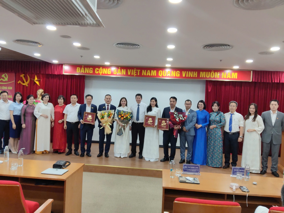 Hà Nội đồng hành cùng doanh nghiệp: Đẩy mạnh dịch vụ công, tăng tốc chuyển đổi số- Ảnh 1.