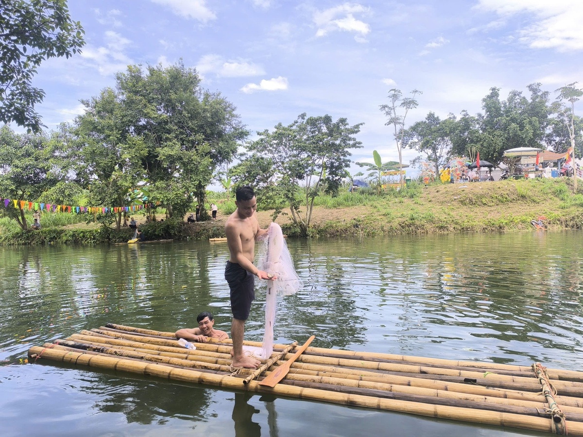 Từ lễ hội đánh cá suối ở bản Mường đến giấc mơ phát triển du lịch cộng đồng- Ảnh 1. Từ lễ hội đánh cá suối ở bản Mường đến giấc mơ phát triển du lịch cộng đồng- Ảnh 1.