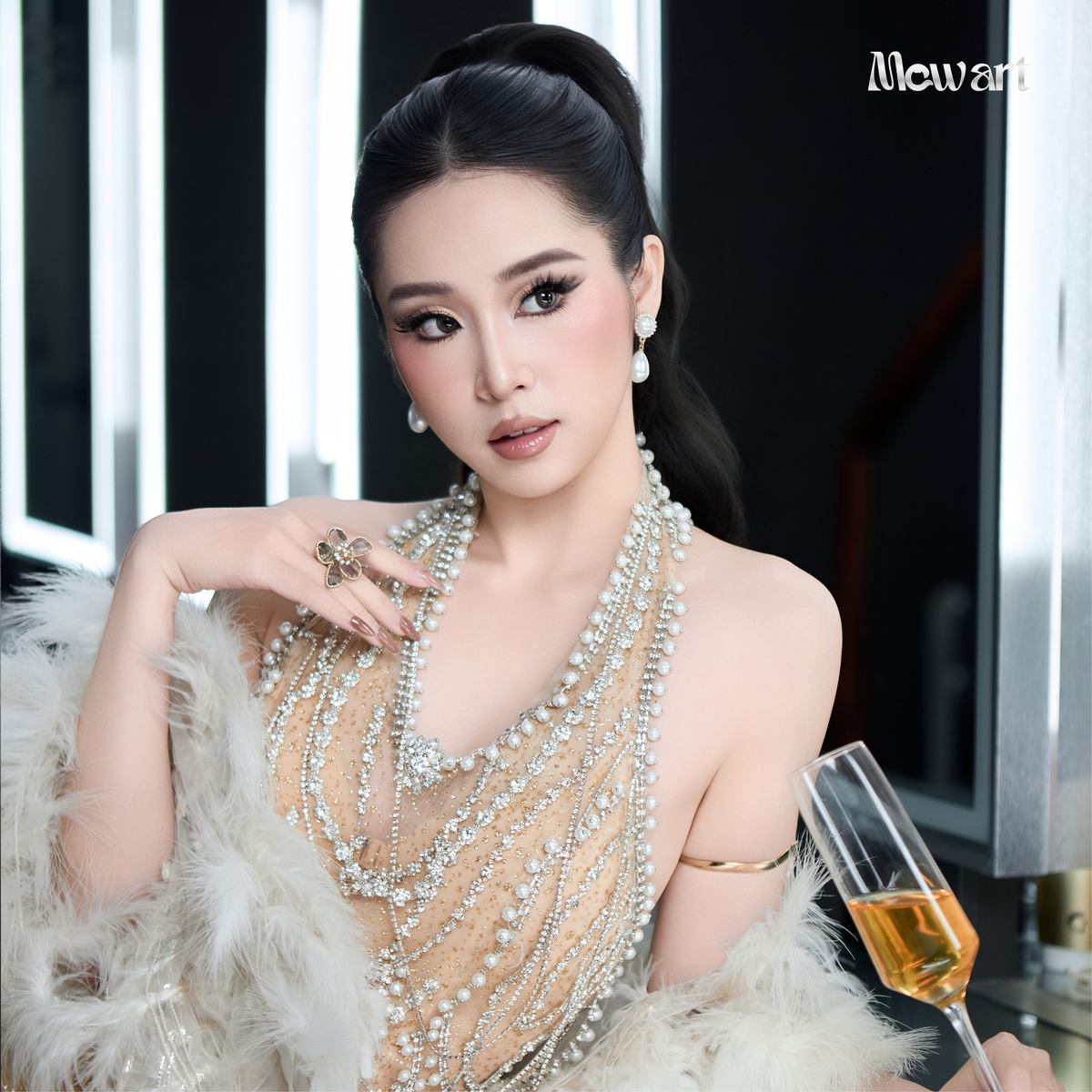 Học makeup online - xu hướng mới của phụ nữ bận rộn thời đại số- Ảnh 1.