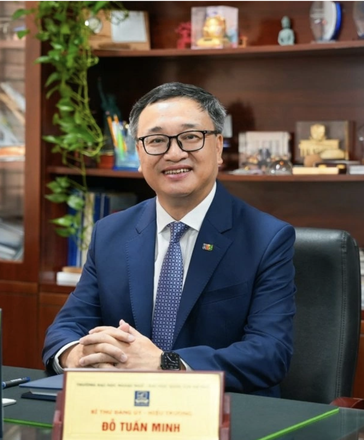 Đại học Quốc gia Hà Nội bổ nhiệm lãnh đạo các trường thành viên: Không có nữ Hiệu trưởng- Ảnh 2.