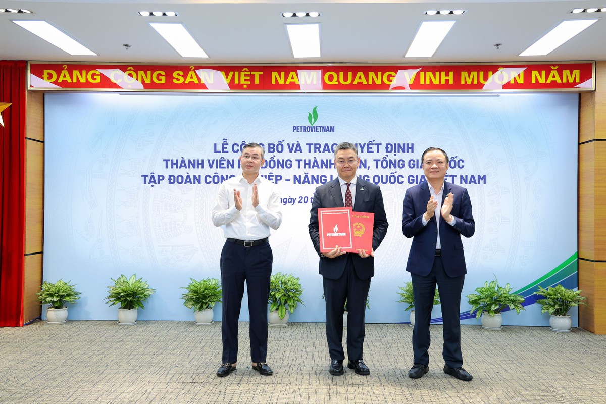 Công bố và trao quyết định Tổng Giám đốc Petrovietnam- Ảnh 2.