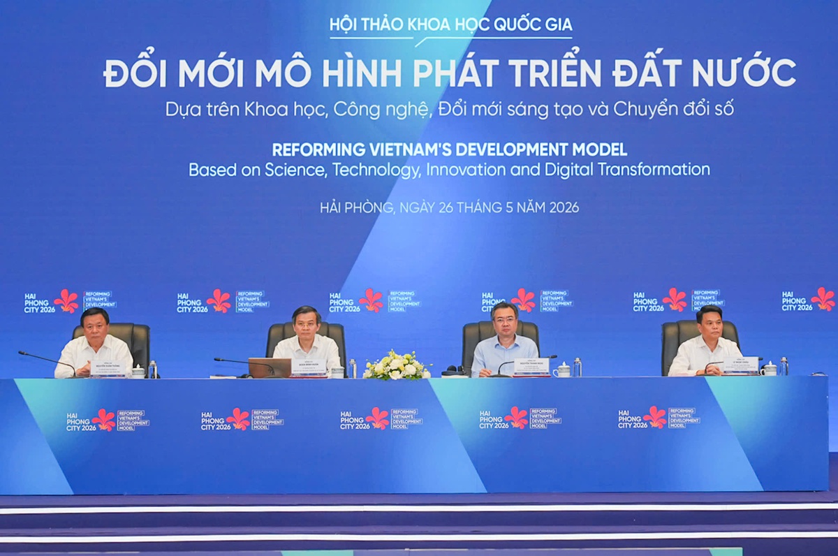 Trao đổi, đề xuất các giải pháp chiến lược về đổi mới mô hình phát triển quốc gia trong giai đoạn mới- Ảnh 2. Trao đổi, đề xuất các giải pháp chiến lược về đổi mới mô hình phát triển quốc gia trong giai đoạn mới- Ảnh 2.