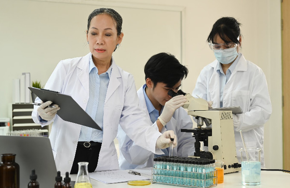 Nghị quyết 20 của Chính phủ: Giải phóng "tài sản thời gian" cho giới nghiên cứu nữ- Ảnh 3.