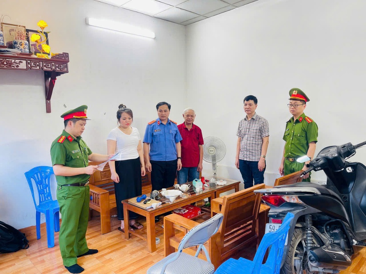 Trốn thuế gần 4,5 tỷ đồng, giám đốc và kế toán doanh nghiệp bị khởi tố- Ảnh 1. Trốn thuế gần 4,5 tỷ đồng, giám đốc và kế toán doanh nghiệp bị khởi tố- Ảnh 1.