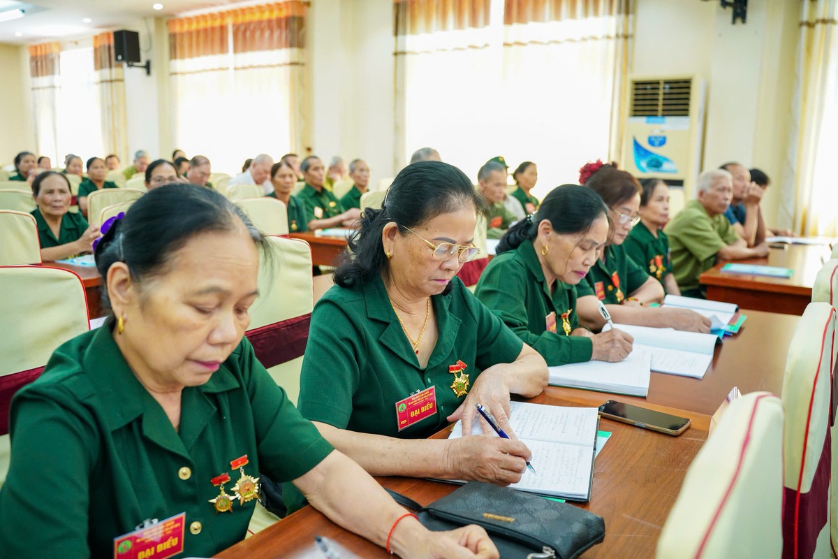 Bà Nông Thị Lâm tiếp tục giữ chức Chủ tịch Hội Cựu Thanh niên xung phong tỉnh Lạng Sơn- Ảnh 2. Bà Nông Thị Lâm tiếp tục giữ chức Chủ tịch Hội Cựu Thanh niên xung phong tỉnh Lạng Sơn- Ảnh 2.