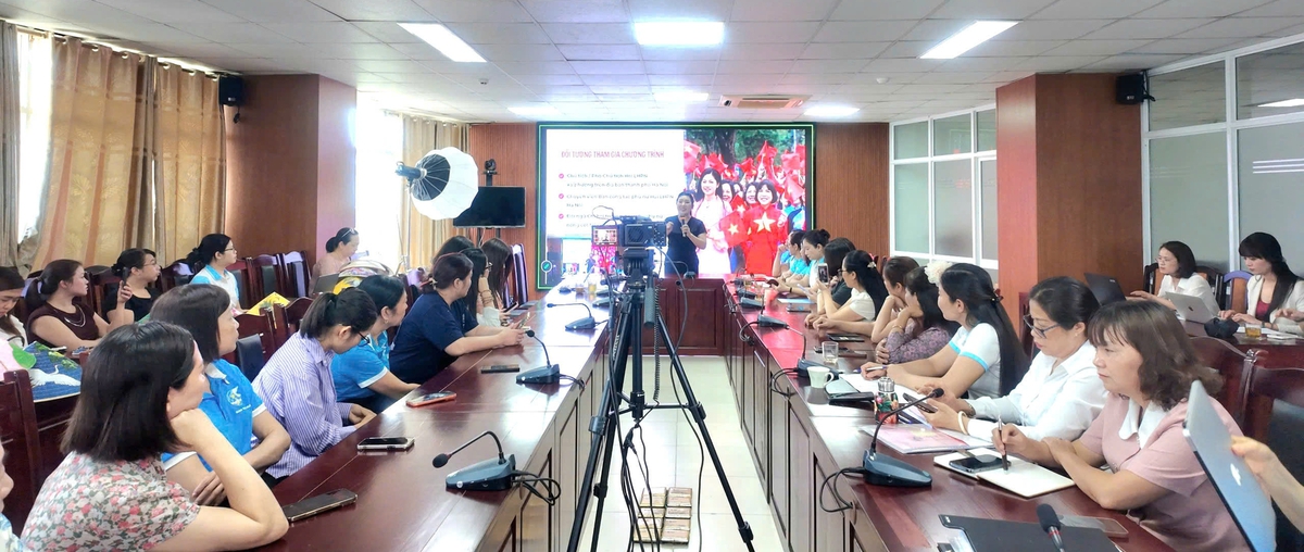 Hội LHPN Hà Nội: Tập huấn kỹ năng livestream quảng bá thương hiệu hàng Việt- Ảnh 1.