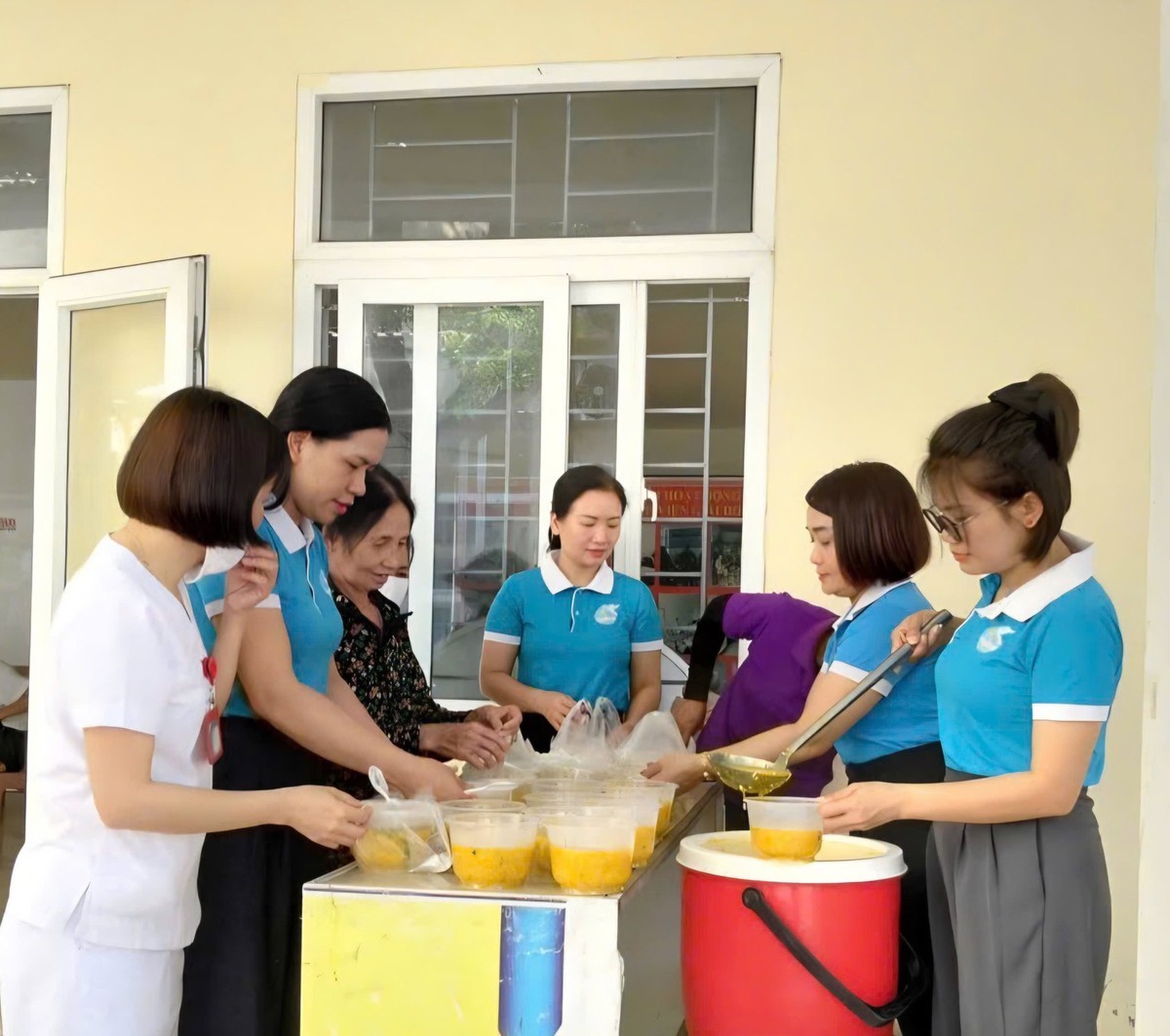 Nhiều hoạt động thiết thực của phụ nữ Hà Tĩnh hướng tới Đại hội Phụ nữ toàn quốc XIV- Ảnh 3. Nhiều hoạt động thiết thực của phụ nữ Hà Tĩnh hướng tới Đại hội Phụ nữ toàn quốc XIV- Ảnh 3.