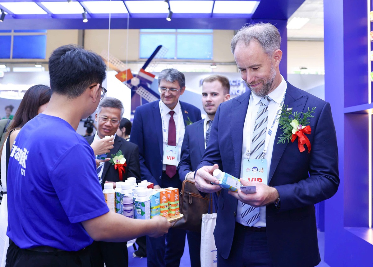 Ngành sữa Việt Nam hướng tới chất lượng và phát triển bền vững- Ảnh 4. Ngành sữa Việt Nam hướng tới chất lượng và phát triển bền vững- Ảnh 4.