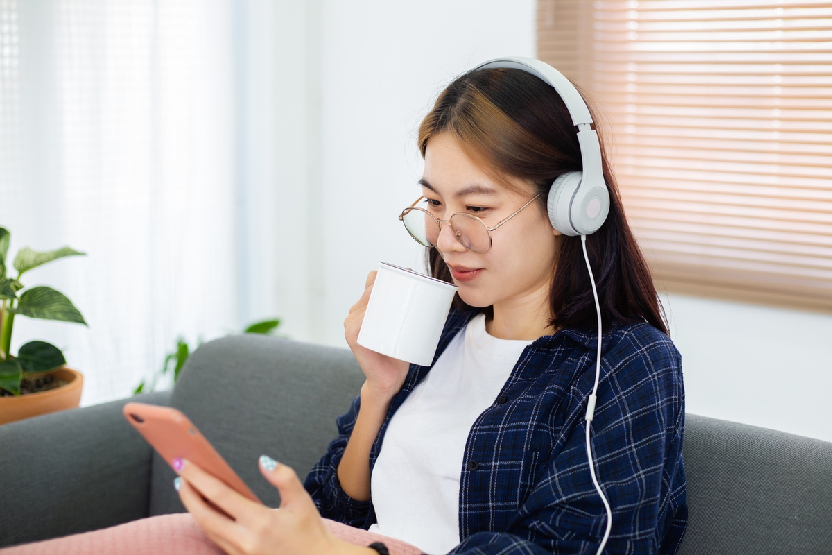 Các MCN nắm trong tay công cụ quản lý nội dung quy mô lớn, còn nghệ sĩ và nhà sáng tạo lại thiếu hiểu biết và nguồn lực để tự bảo vệ mình. Ảnh: Magnific Các MCN nắm trong tay công cụ quản lý nội dung quy mô lớn, còn nghệ sĩ và nhà sáng tạo lại thiếu hiểu biết và nguồn lực để tự bảo vệ mình. Ảnh: Magnific