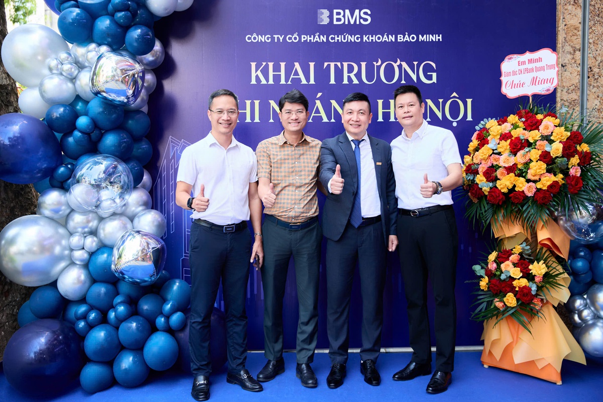 Công ty Cổ phần Chứng khoán Bảo Minh bổ nhiệm Giám đốc mới Chi nhánh Hà Nội- Ảnh 1. Công ty Cổ phần Chứng khoán Bảo Minh bổ nhiệm Giám đốc mới Chi nhánh Hà Nội- Ảnh 1.