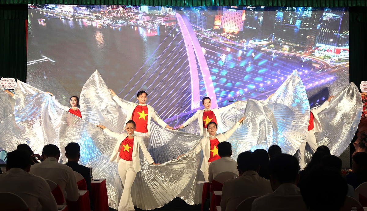 Phân hiệu Học viện Phụ nữ Việt Nam tại TPHCM chính thức được phép đào tạo- Ảnh 1. Phân hiệu Học viện Phụ nữ Việt Nam tại TPHCM chính thức được phép đào tạo- Ảnh 1.