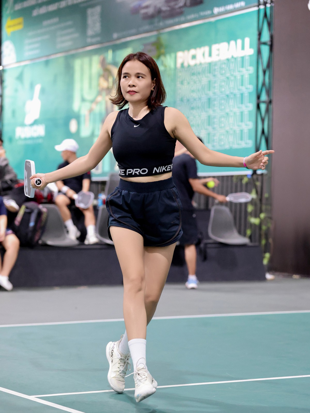 Thời trang trên sân pickleball của Madam Truyền- Ảnh 4.