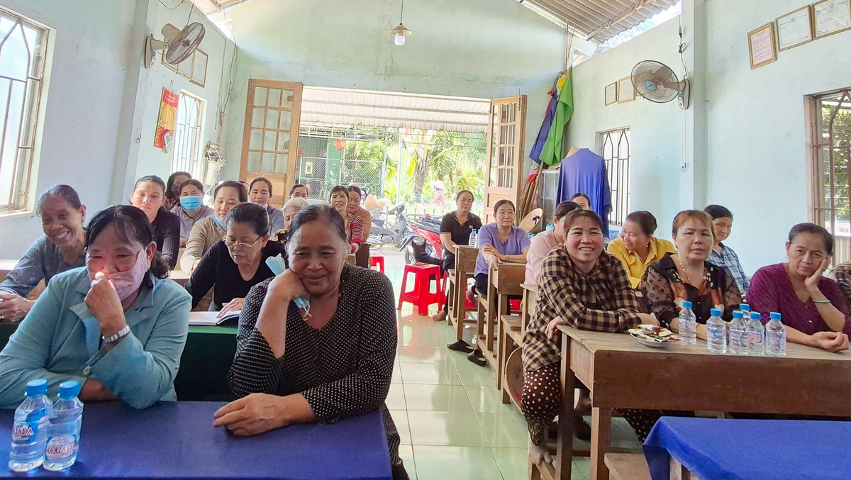 Hội LHPN xã Nhuận Phú Tân phát huy vai trò hội viên, phụ nữ trong tuyên truyền tác hại của thuốc lá- Ảnh 2. Hội LHPN xã Nhuận Phú Tân phát huy vai trò hội viên, phụ nữ trong tuyên truyền tác hại của thuốc lá- Ảnh 2.