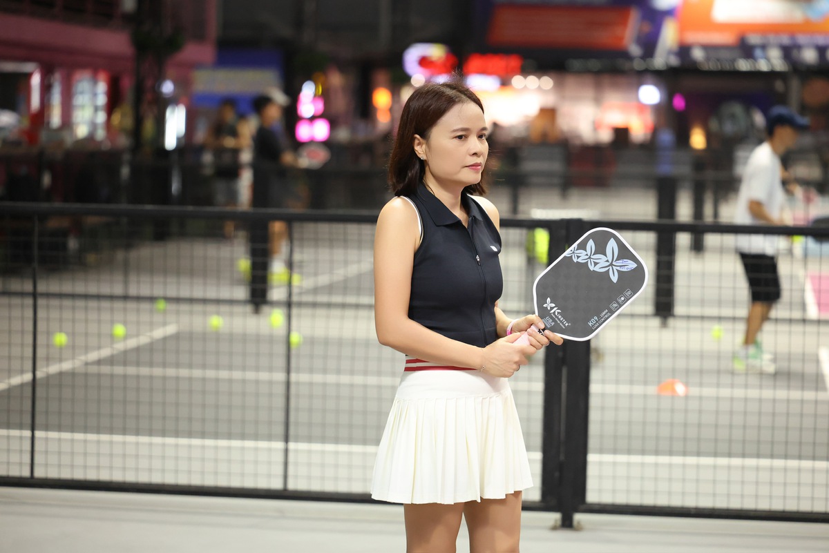 Thời trang trên sân pickleball của Madam Truyền- Ảnh 11.