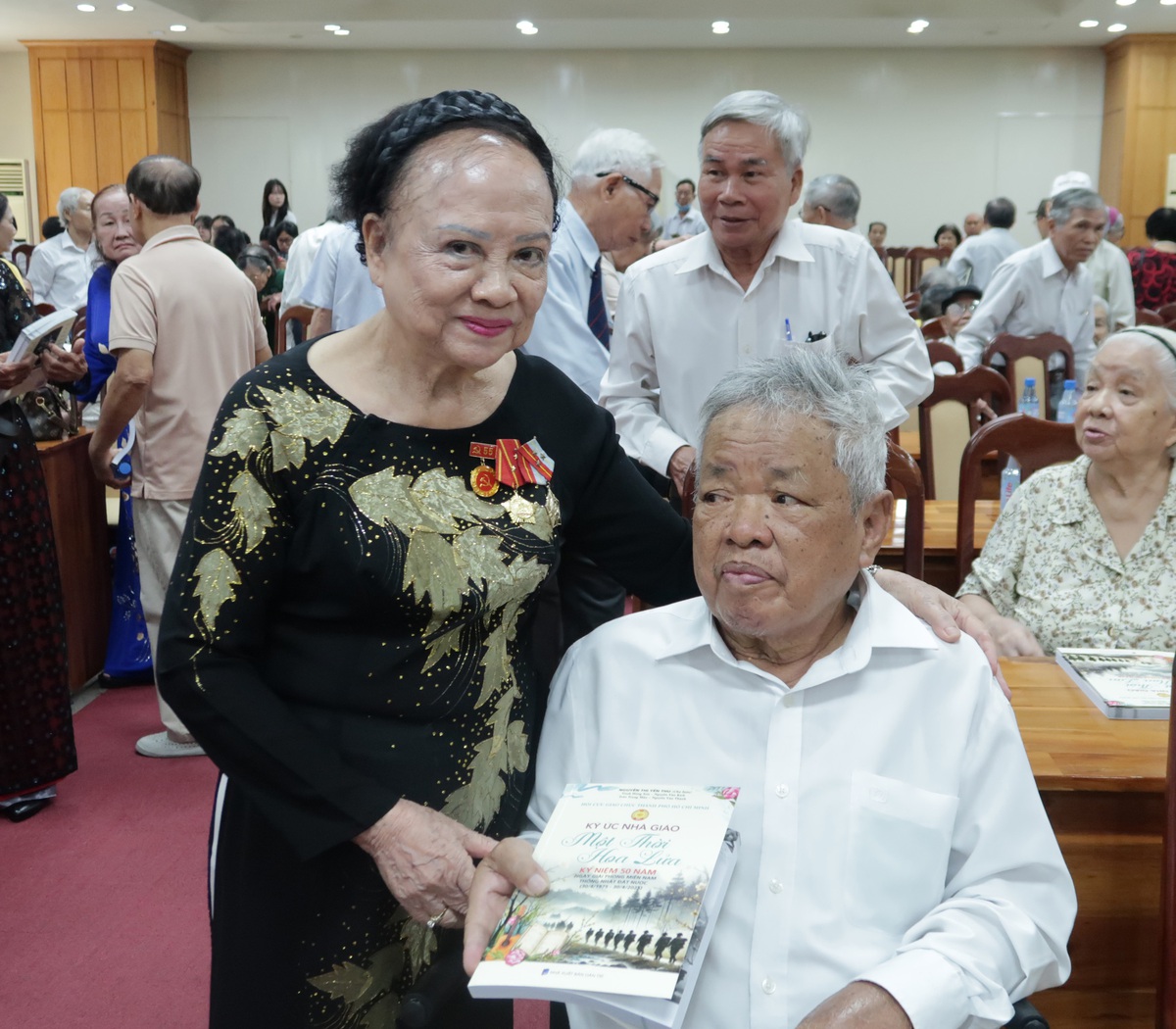 Phụ nữ Việt Nam thời chiến vững niềm tin - thời bình xây khát vọng - Bài 1: Vững niềm tin theo Đảng- Ảnh 2. Phụ nữ Việt Nam thời chiến vững niềm tin - thời bình xây khát vọng - Bài 1: Vững niềm tin theo Đảng- Ảnh 2.