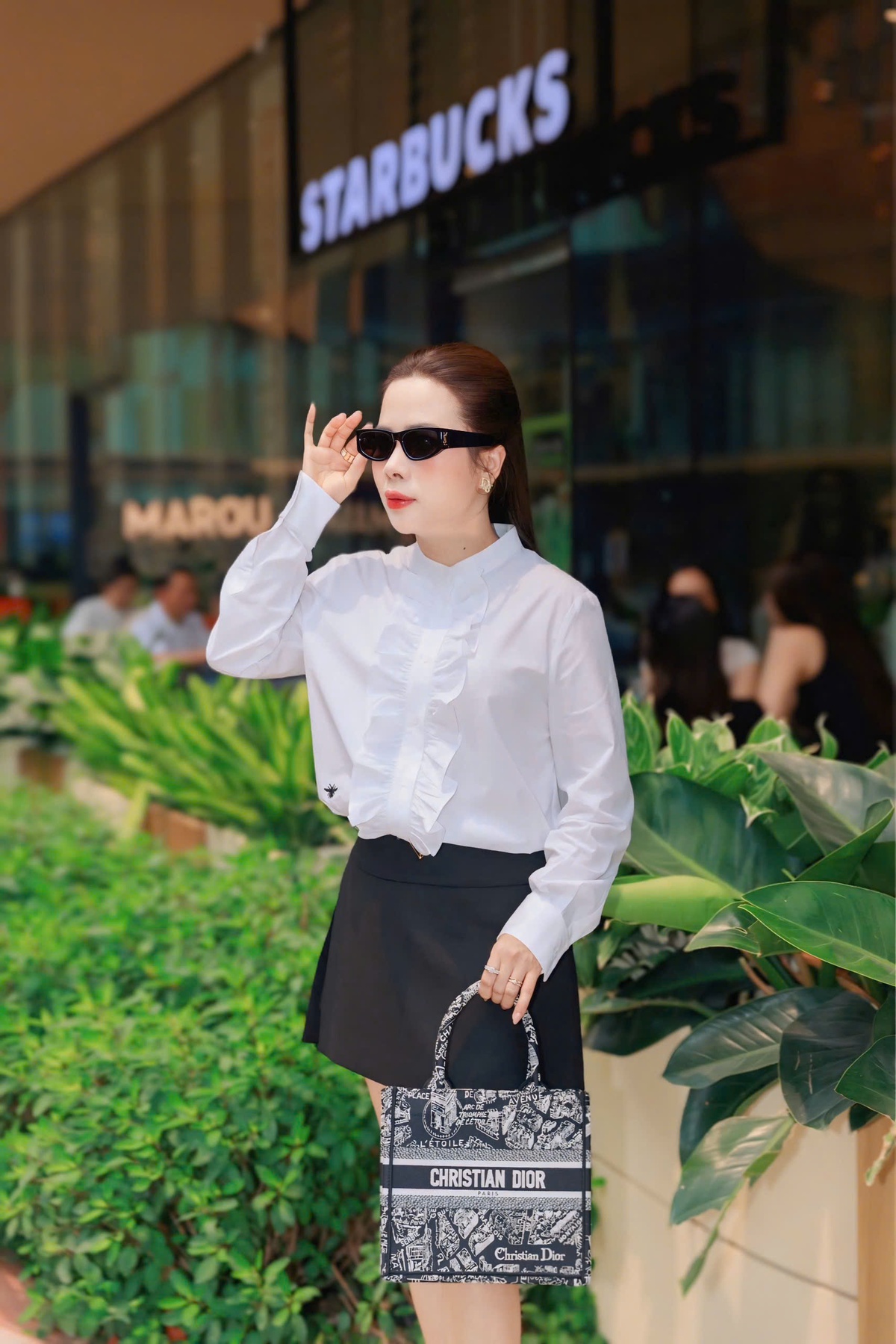 Nữ doanh nhân Tuấn Hương gợi ý các công thức lên đồ giúp phái đẹp "hack tuổi" ngày hè- Ảnh 5.