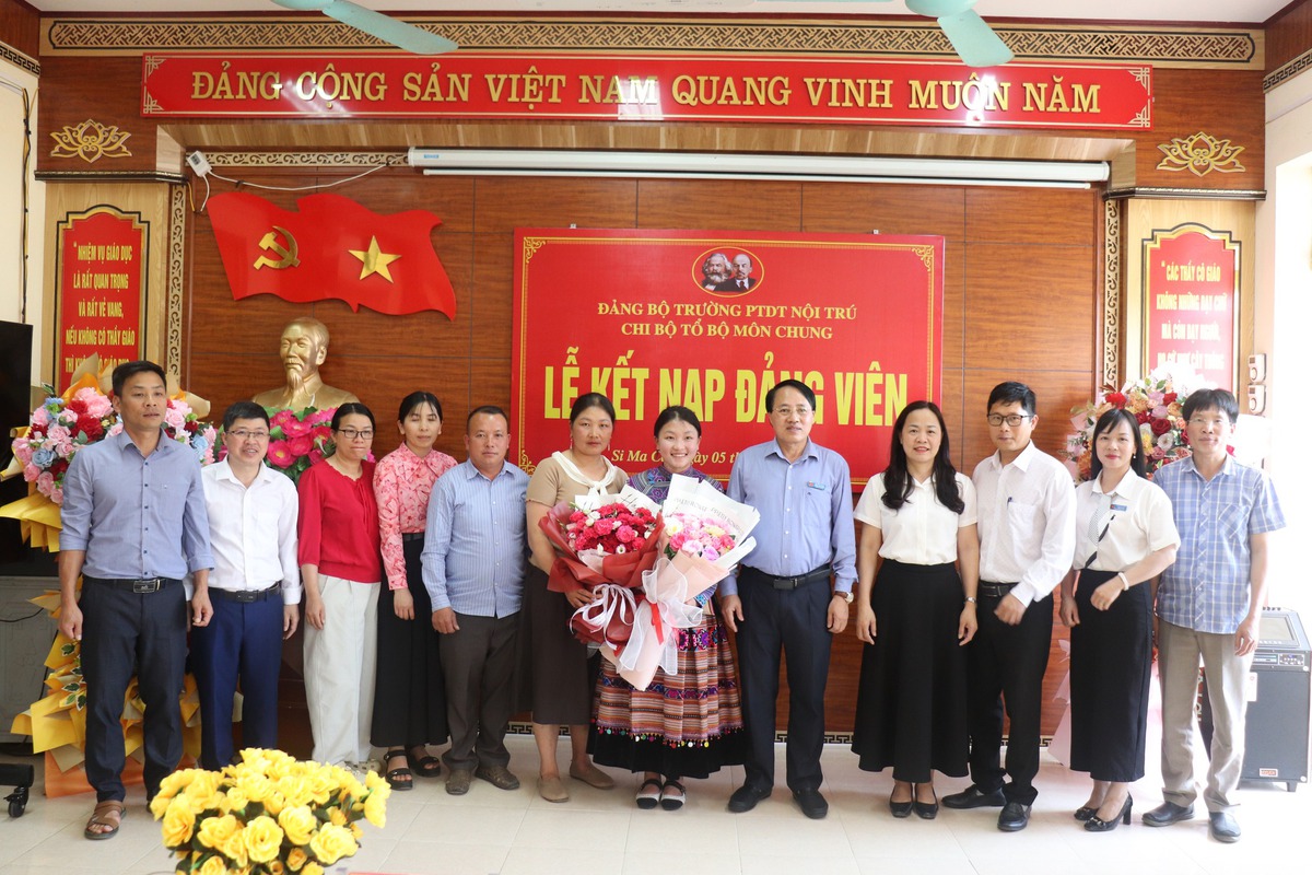 Trường học vùng cao bồi dưỡng "hạt giống đỏ"- Ảnh 1.