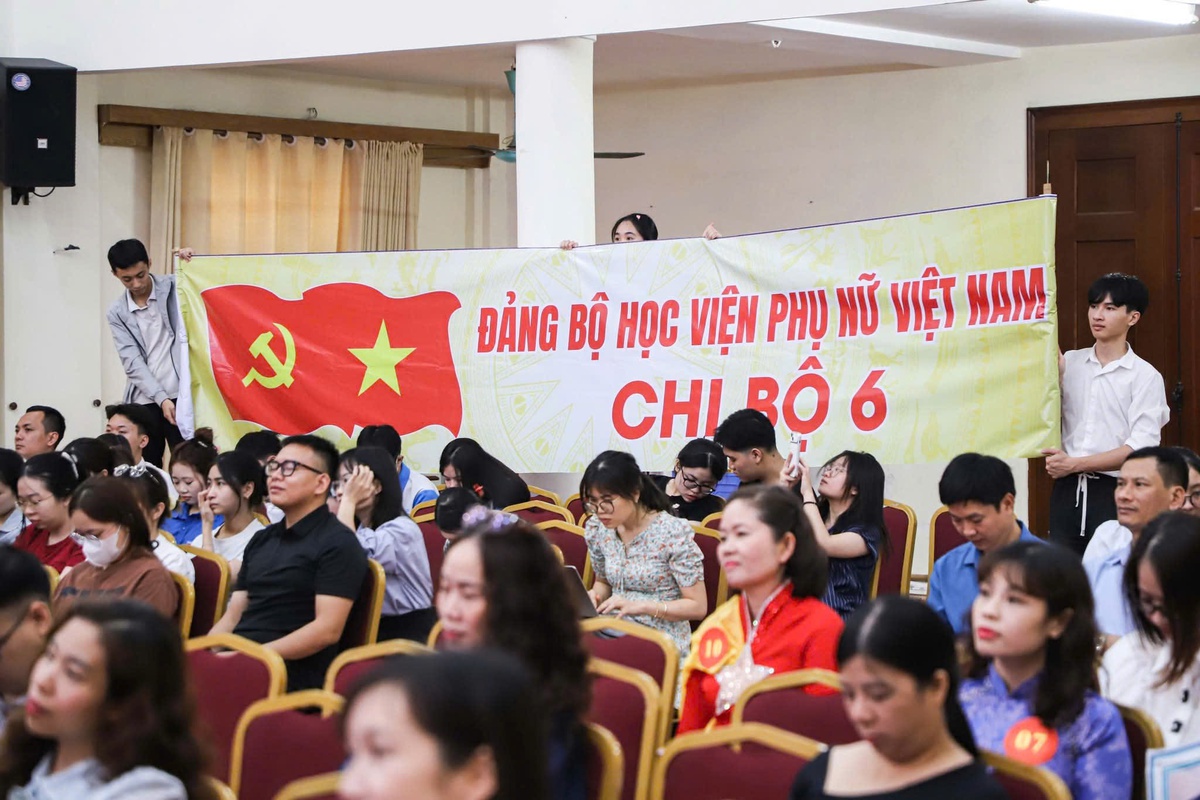 Sôi nổi Hội thi Báo cáo viên, tuyên truyền viên giỏi Đảng bộ Học viện Phụ nữ Việt Nam năm 2026- Ảnh 9.