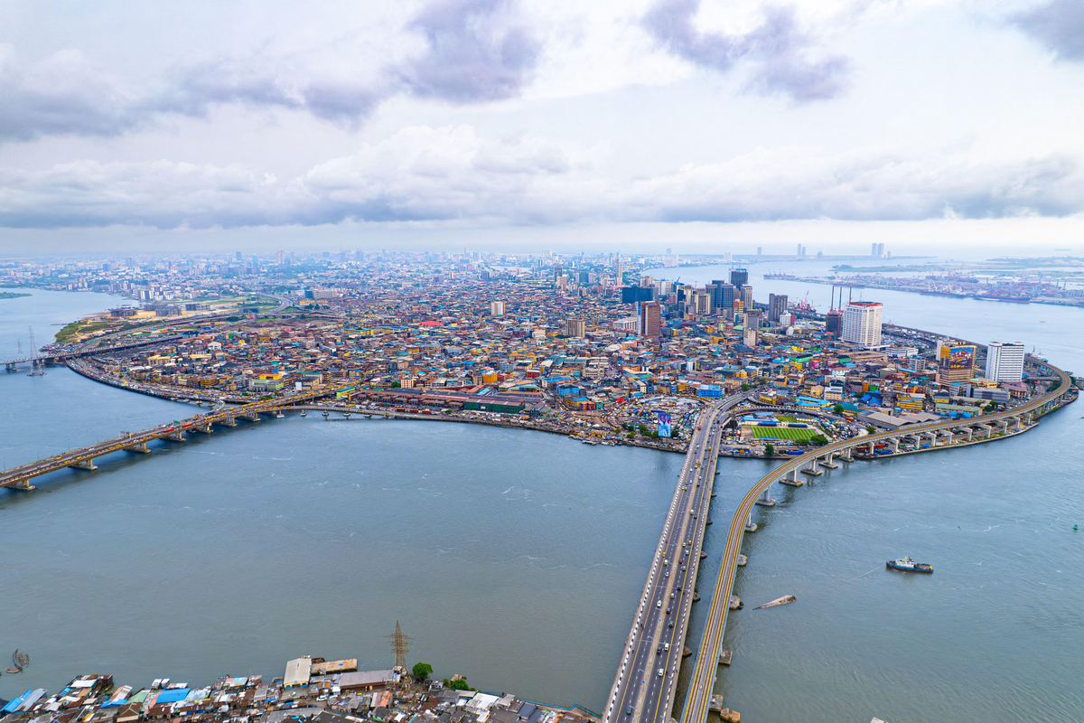 Giá thuê nhà tăng, người lao động chật vật để trụ lại siêu đô thị Lagos- Ảnh 2.