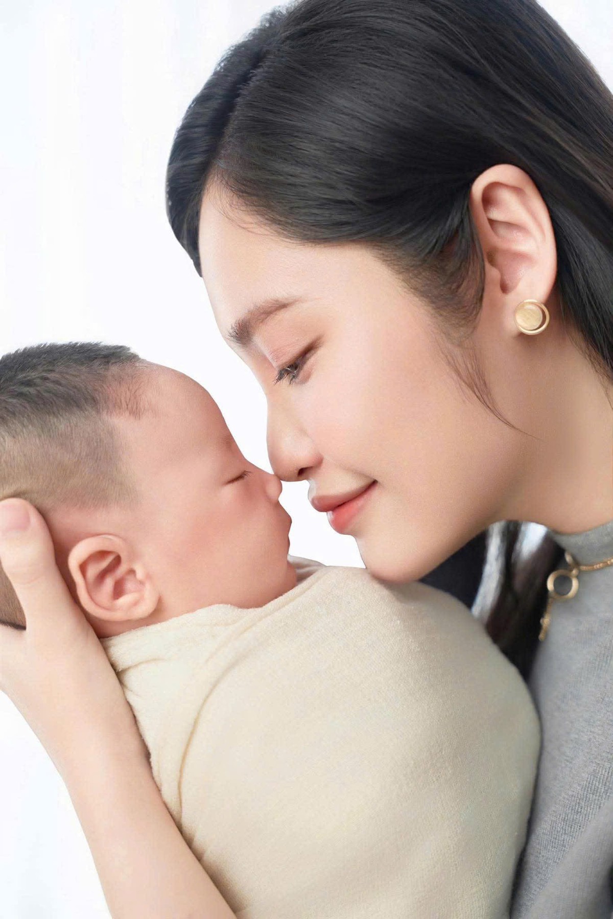 Ngày của Mẹ: Lời ru âm thầm nối những yêu thương- Ảnh 2.