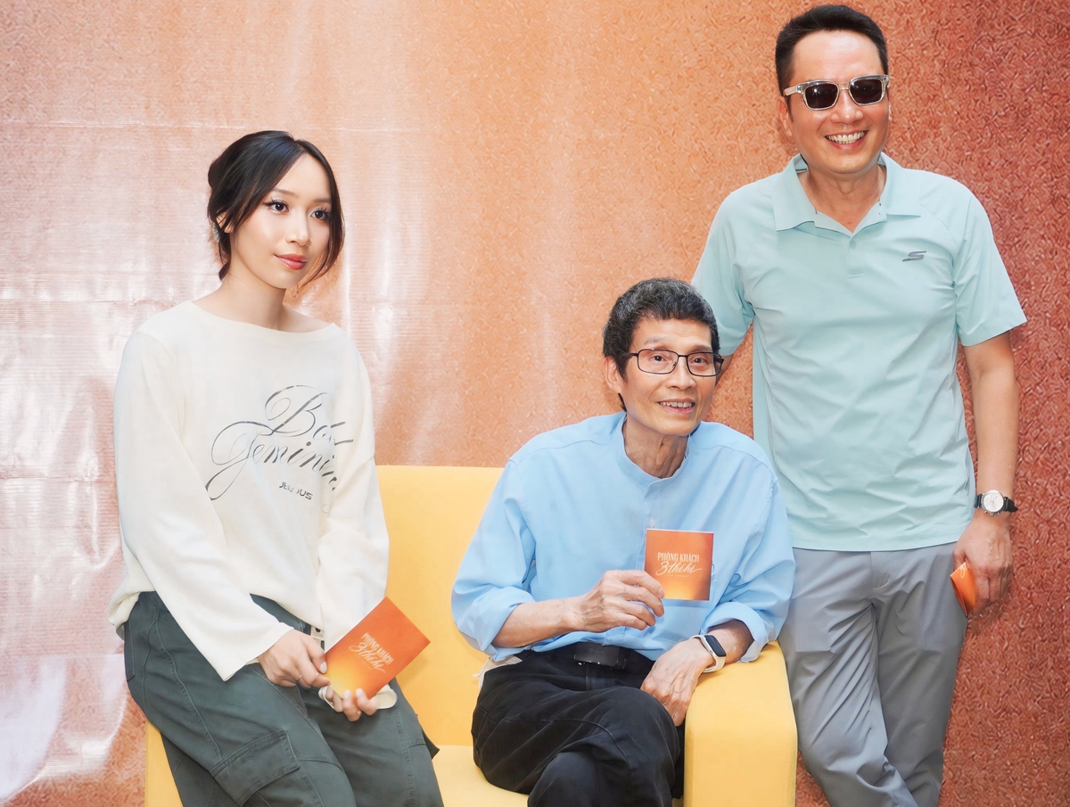 Ba thế hệ âm nhạc của gia đình nhạc sĩ Trương Ngọc Ninh - Trương Anh Quân - Trương Mỹ Anh chúc mừng nhạc sĩ Dương Cầm