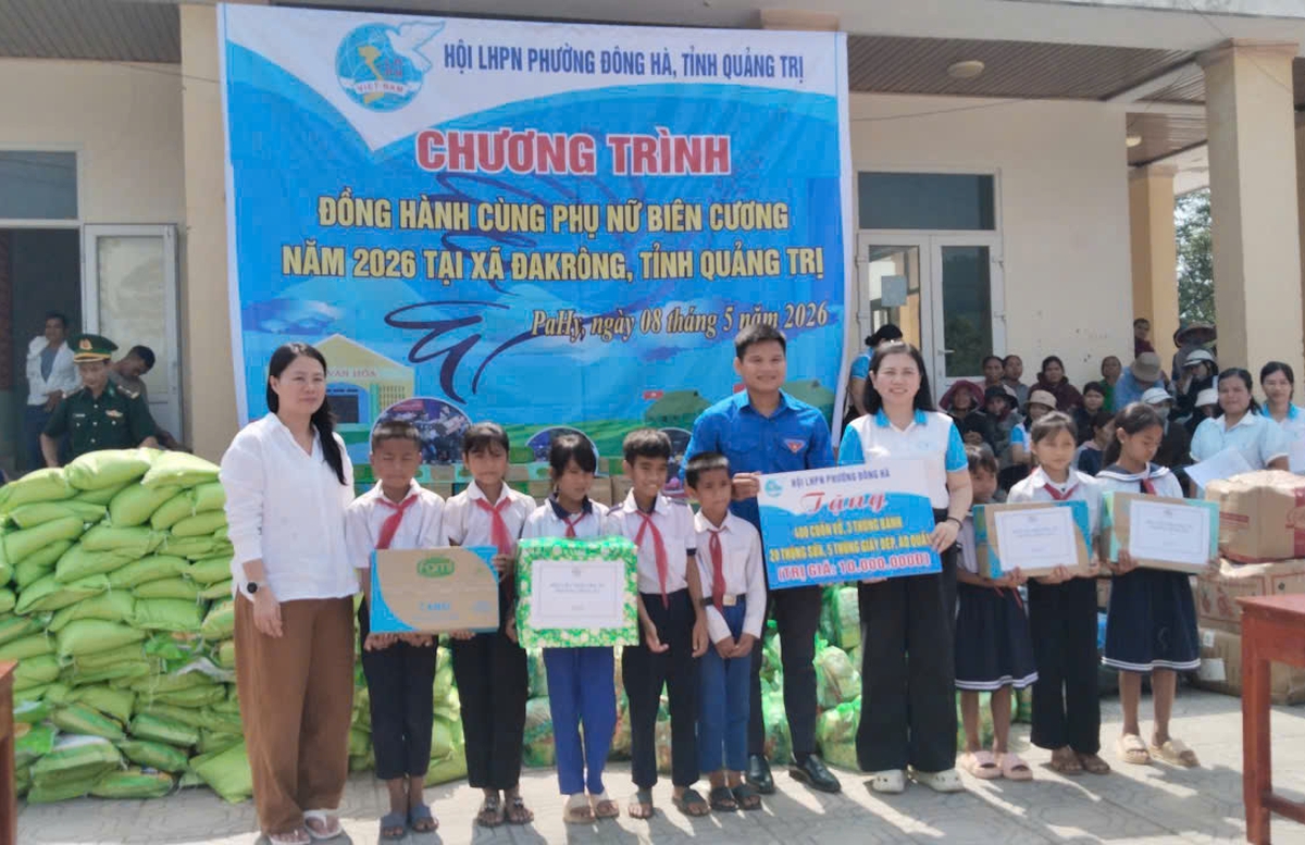 Trao sinh kế và yêu thương đến phụ nữ, trẻ em khó khăn vùng biên Đakrông- Ảnh 2.