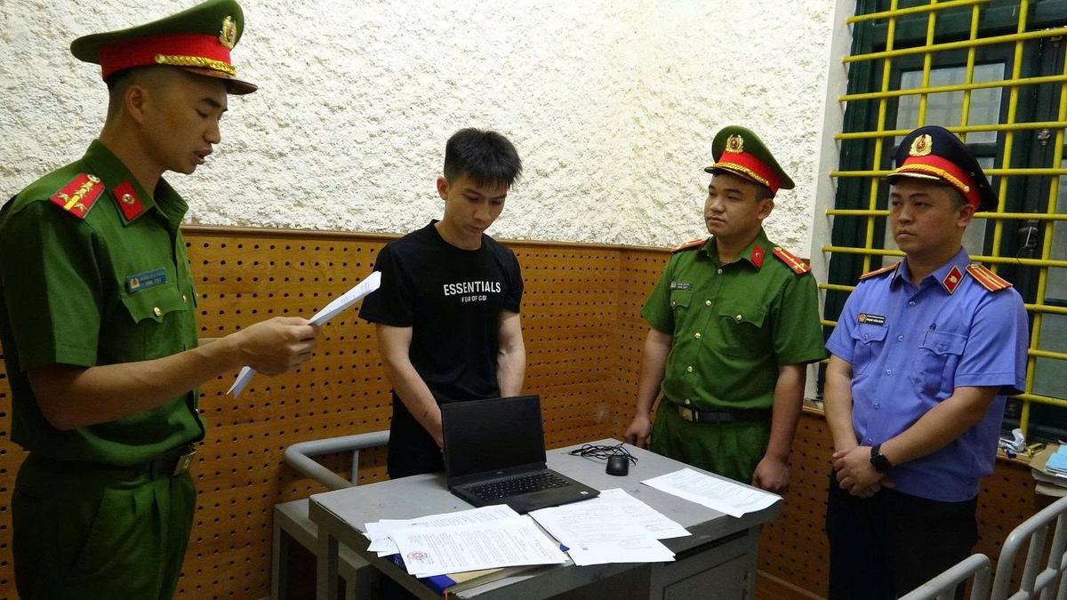 Khởi tố "Thánh nổ" gây rối trật tự công cộng ở chợ phiên Lạng Sơn- Ảnh 2.