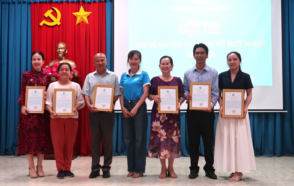 Ấn tượng gian hàng phụ nữ khởi nghiệp vùng nông thôn- Ảnh 6. Ấn tượng gian hàng phụ nữ khởi nghiệp vùng nông thôn- Ảnh 6.