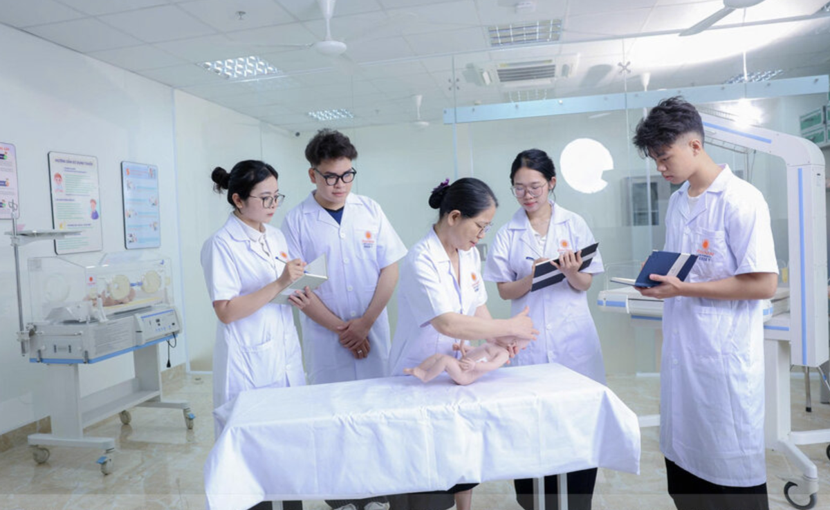 Y khoa không phải ngành có thể mở rộng tuyển sinh bằng mọi giá- Ảnh 2. Y khoa không phải ngành có thể mở rộng tuyển sinh bằng mọi giá- Ảnh 2.
