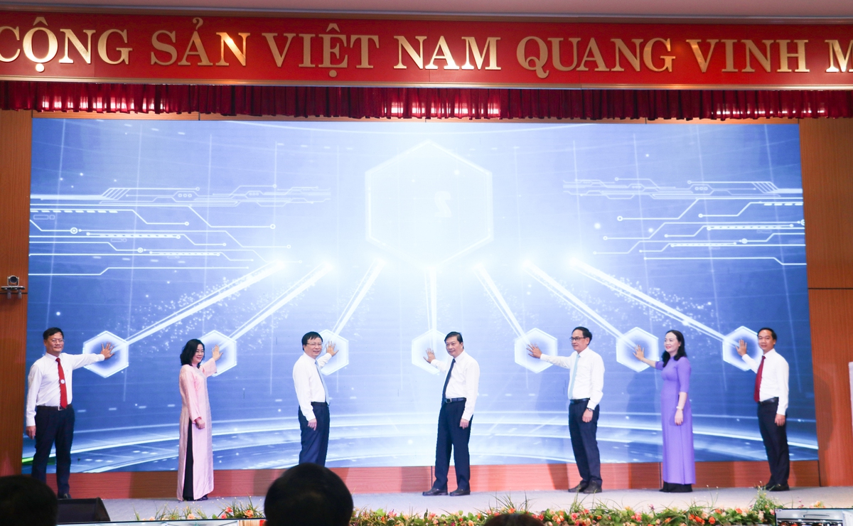 Mặt trận Tổ quốc Việt Nam tỉnh Nghệ An: Khơi dậy tiềm năng con người qua "Bình dân học vụ số"- Ảnh 1.