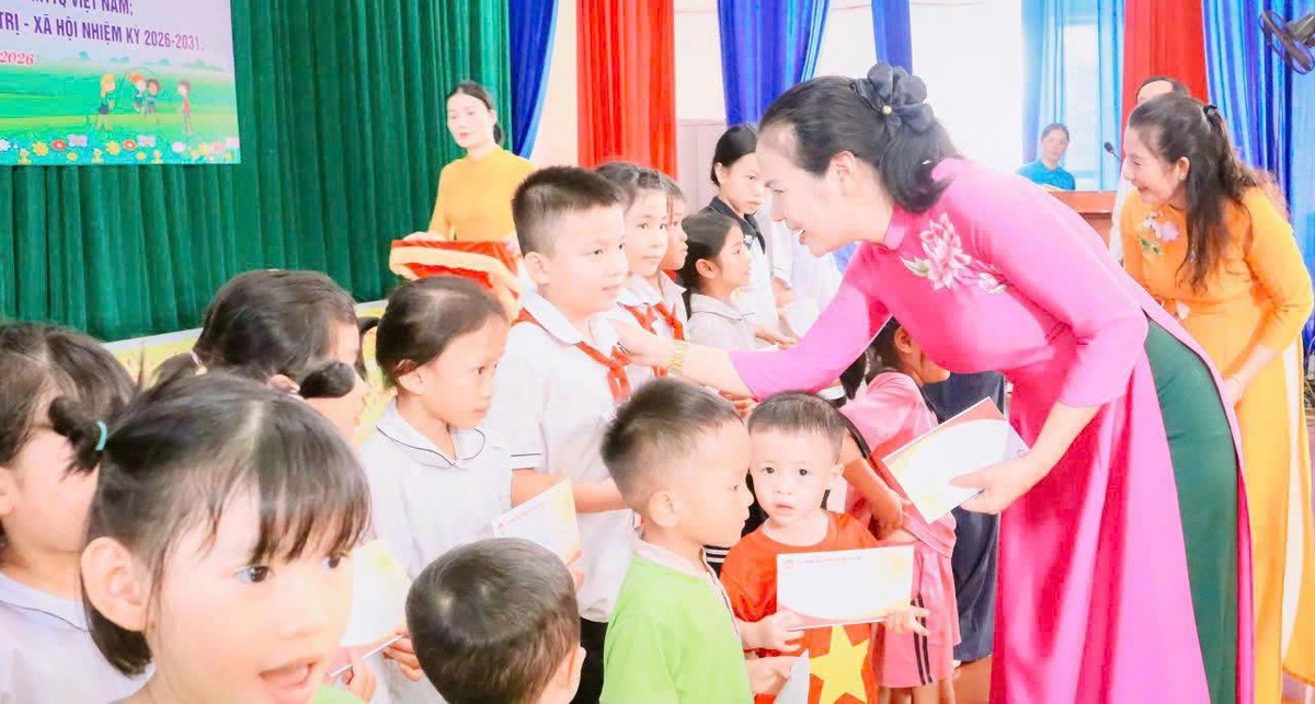 Phụ nữ Hà Tĩnh lan tỏa yêu thương trong Tháng hành động vì trẻ em- Ảnh 2. Phụ nữ Hà Tĩnh lan tỏa yêu thương trong Tháng hành động vì trẻ em- Ảnh 2.