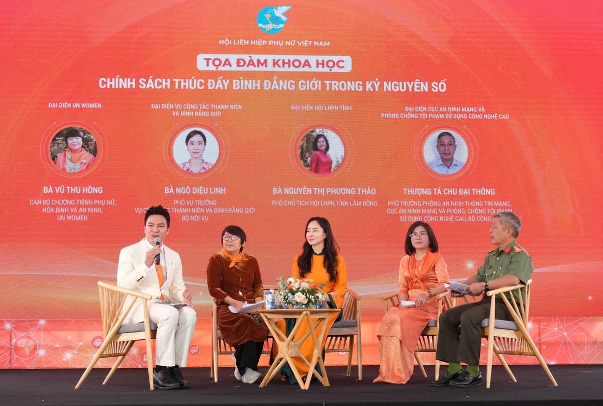 Sứ mệnh "giữ lửa" tư tưởng của phụ nữ - Bài cuối: "Những đóa hồng thép" trên không gian mạng- Ảnh 1.