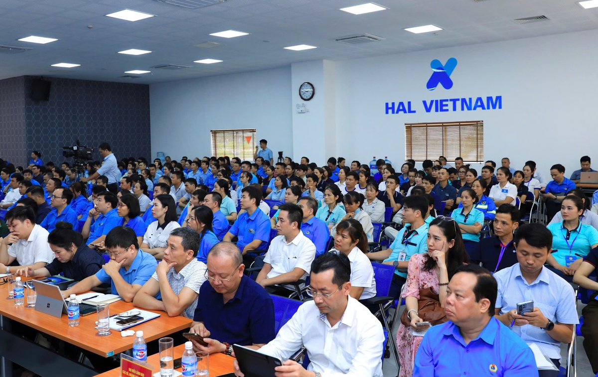 Hiện thực hóa giấc mơ an cư và nâng tầm "công nhân số" Thủ đô- Ảnh 3. Hiện thực hóa giấc mơ an cư và nâng tầm "công nhân số" Thủ đô- Ảnh 3.