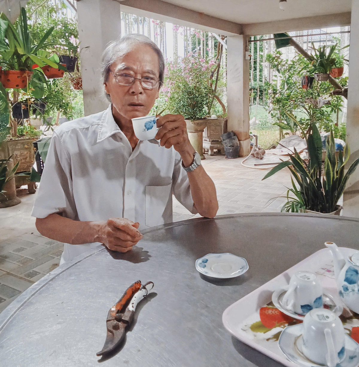 Gieo màu xanh từ quyết tâm bỏ thuốc lá- Ảnh 2. Gieo màu xanh từ quyết tâm bỏ thuốc lá- Ảnh 2.