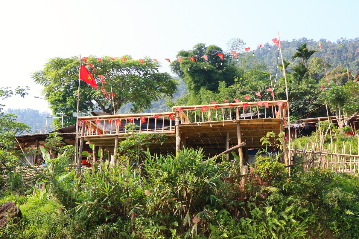 Cuộc sống của nhiều phụ nữ Xơ Đăng thay đổi từ những mùa "săn mây"- Ảnh 2.