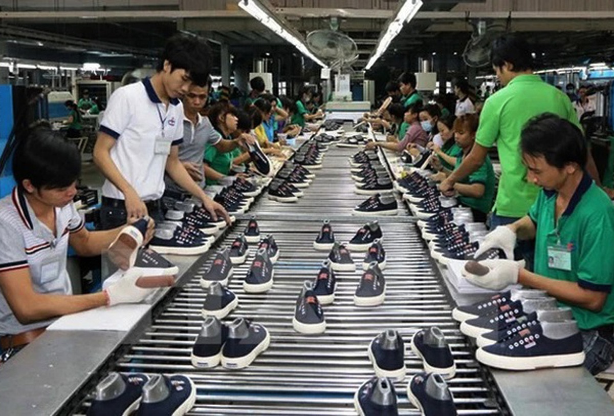 Siết chặt tiêu chí "Made in Vietnam": Chặn hành vi nhập hàng ngoại, gia công sơ sài rồi gắn mác hàng Việt- Ảnh 2. Siết chặt tiêu chí "Made in Vietnam": Chặn hành vi nhập hàng ngoại, gia công sơ sài rồi gắn mác hàng Việt- Ảnh 2.