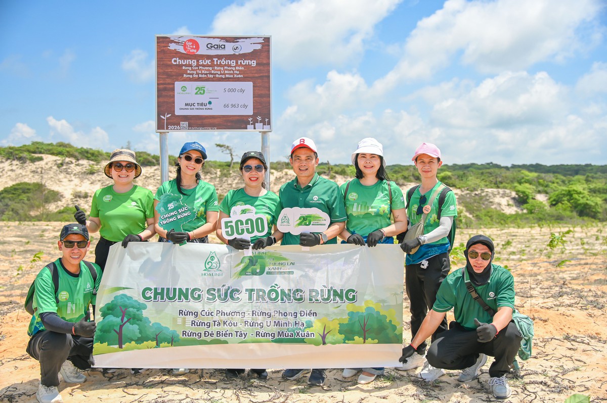 Dược phẩm Hoa Linh trồng 5.000 cây xanh, chung tay kiến tạo tương lai bền vững- Ảnh 3. Dược phẩm Hoa Linh trồng 5.000 cây xanh, chung tay kiến tạo tương lai bền vững- Ảnh 3.