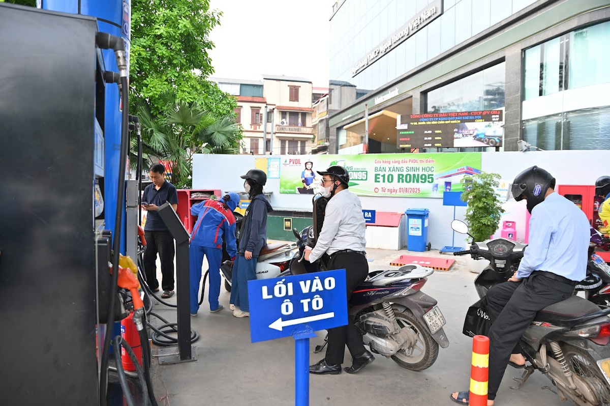 Giá xăng dầu đồng loạt giảm từ 15h ngày 11/6 - Ảnh 1.
