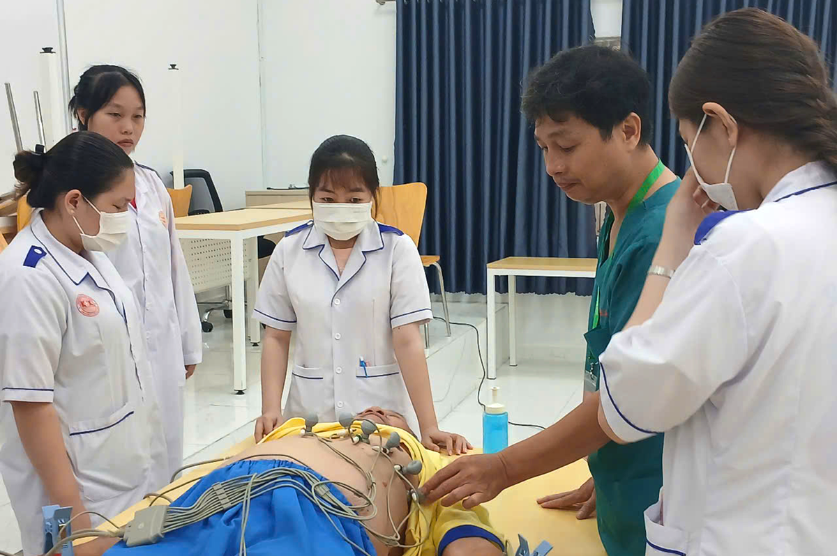 Vĩnh Long kiến nghị Trung ương "tiếp sức" chương trình y tế toàn dân- Ảnh 1. Vĩnh Long kiến nghị Trung ương "tiếp sức" chương trình y tế toàn dân- Ảnh 1.