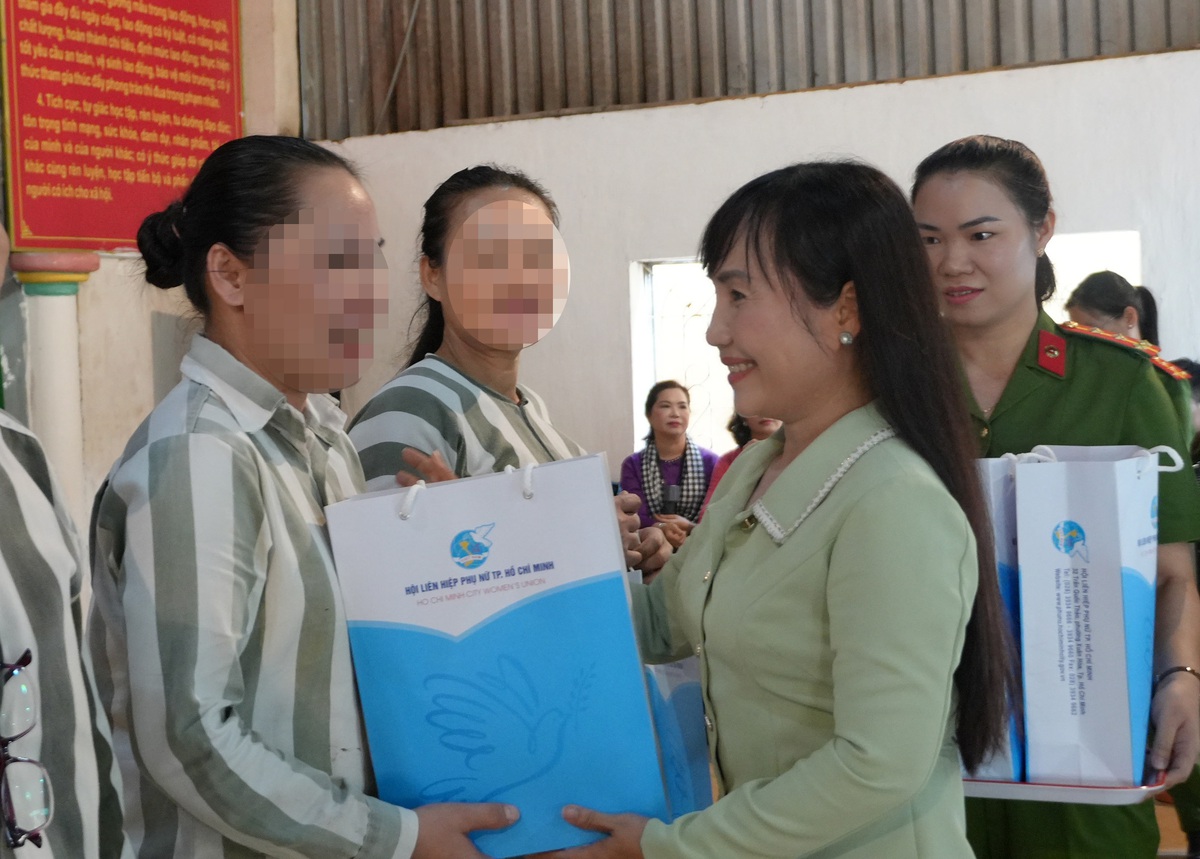 “Sống đẹp” - Chương trình ý nghĩa, thắp sáng niềm tin, khát vọng cho nữ phạm nhân- Ảnh 11. “Sống đẹp” - Chương trình ý nghĩa, thắp sáng niềm tin, khát vọng cho nữ phạm nhân- Ảnh 11.