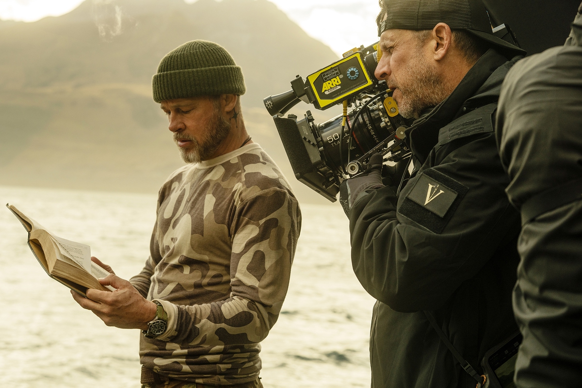 Brad Pitt tái xuất đầy phong trần ở tuổi 62 - Ảnh 1.